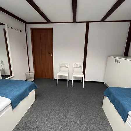 Girlstel - Girls Only Space *