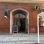 Girlstel - Girls Only Space Ostello *