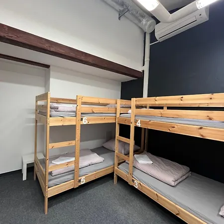 Girlstel - Girls Only Space *