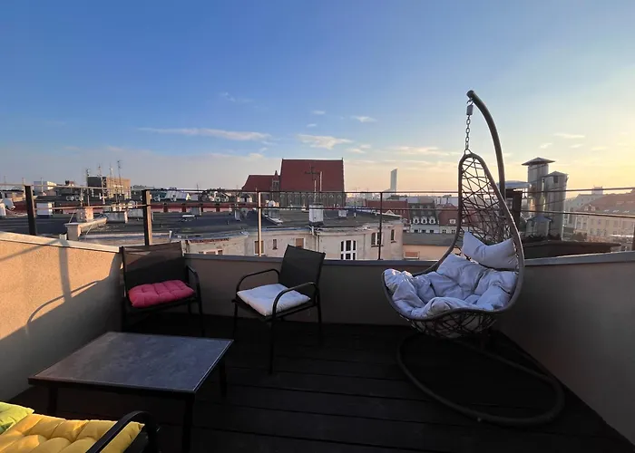 Girlstel - Girls Only Space Wroclaw