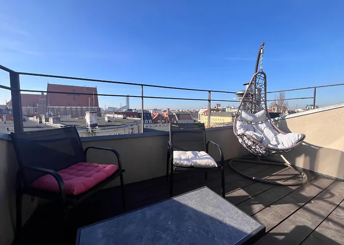 Girlstel - Girls Only Space *